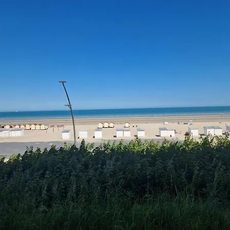 Beach Appartement De Panne Apartamento *
